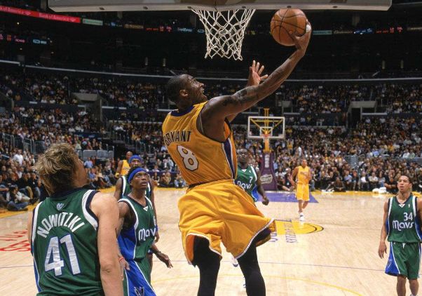 意甲：尤文客场3-0轻取卡利亚里（意甲战报：尤文客场3比0完胜卡利亚里）