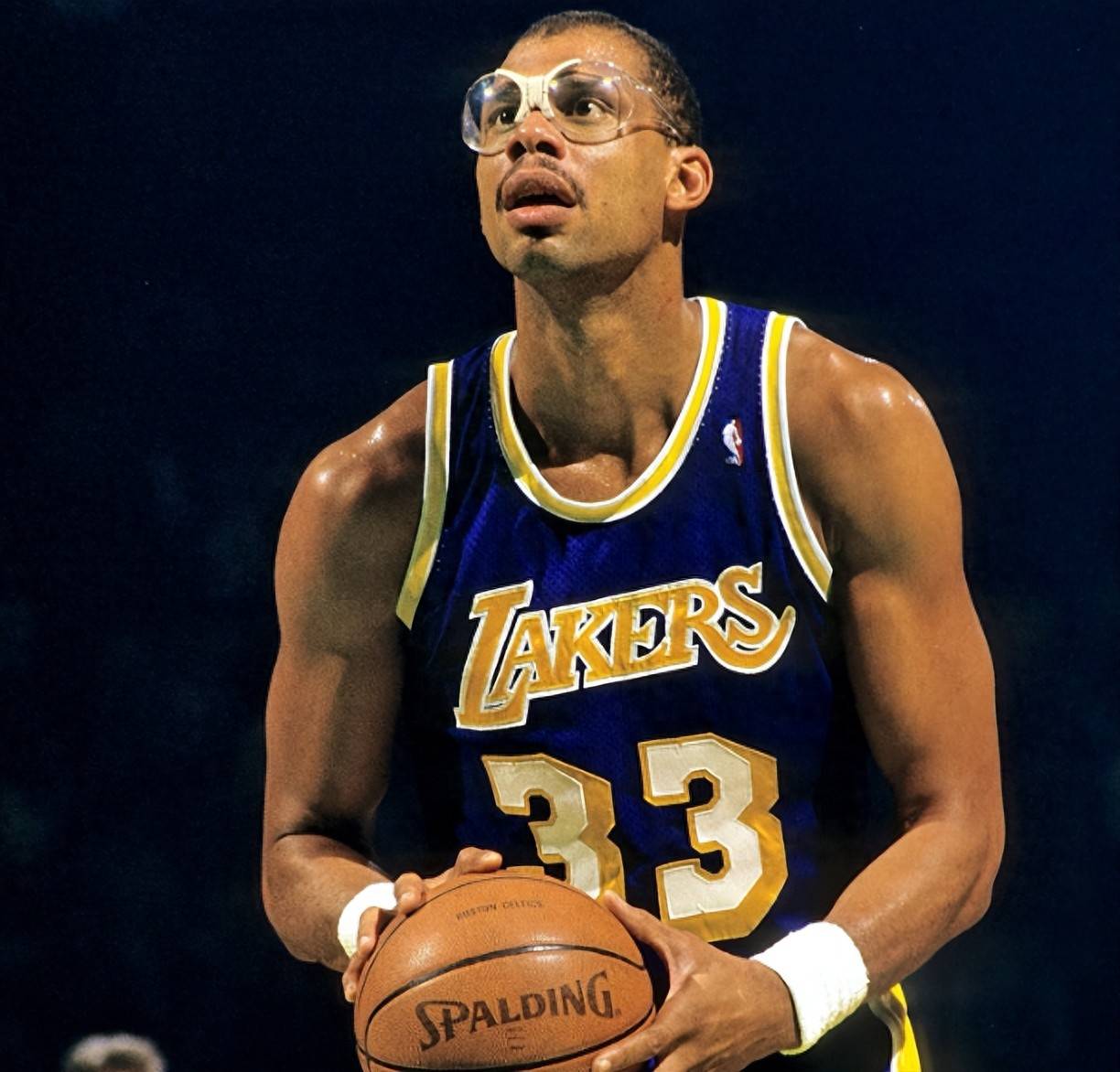 欧冠夺冠概率更新：阿森纳22.6%领跑，拜仁第二巴黎第三（欧冠夺冠概率最新榜：阿森纳22.6%居首，拜仁第二、巴黎第三）