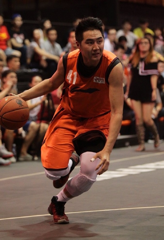 鲁媒：限制投入更需加快造血，中国职业足球生存困境并未解决（鲁媒：与其限投更当加速造血，中国职业足球仍陷生存困境）